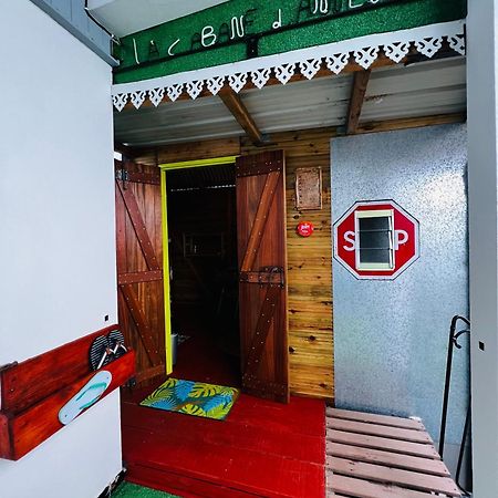 La Cabane D'Annesy Sainte-Suzanne Luaran gambar